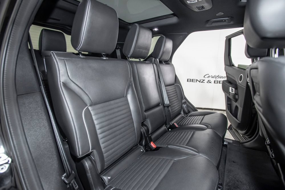 Used 2023 Land Rover Discovery HSE R-Dynamic AWD/4WD image 19