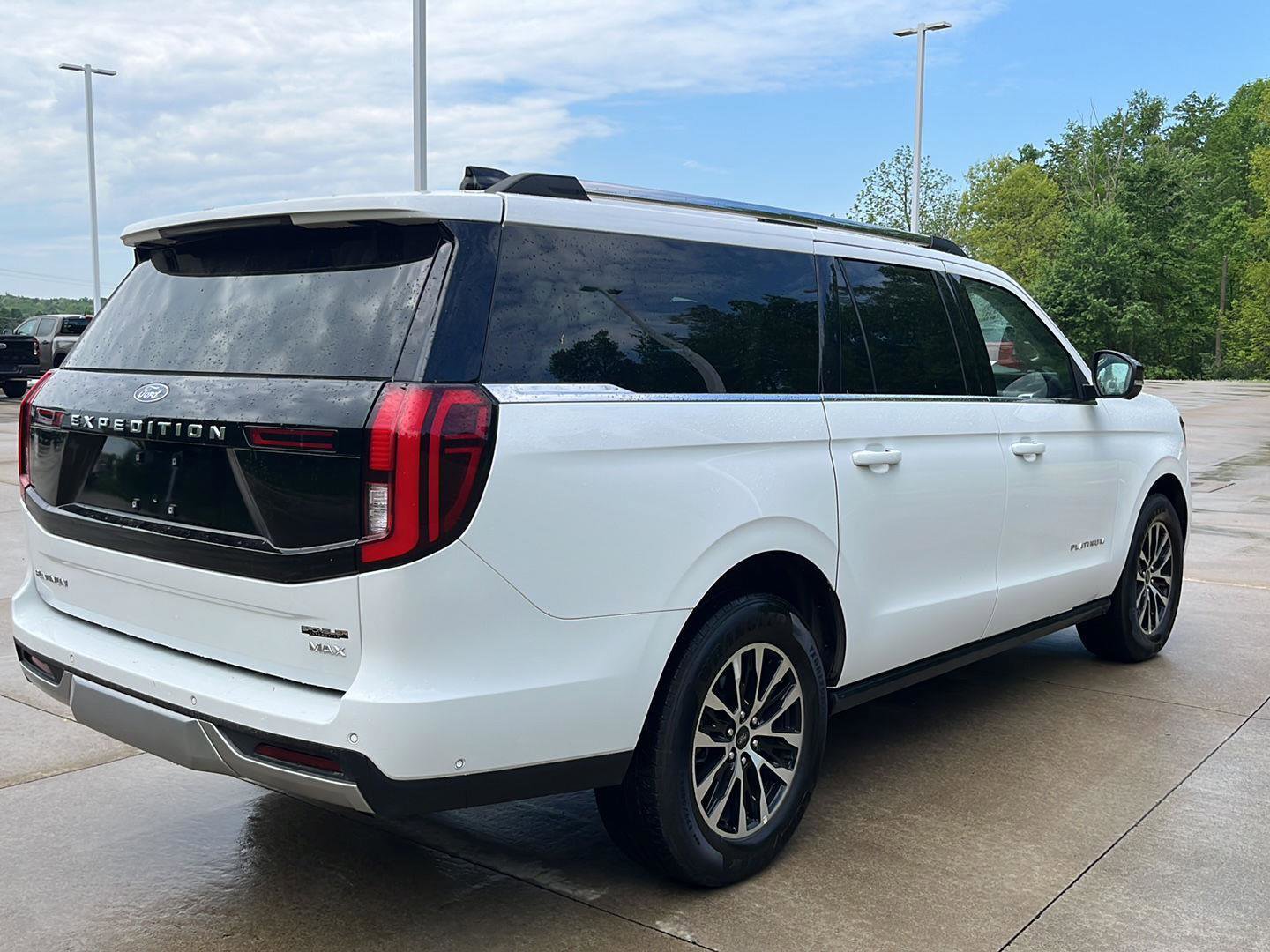 Used 2025 Ford Expedition Max Platinum AWD/4WD image 5