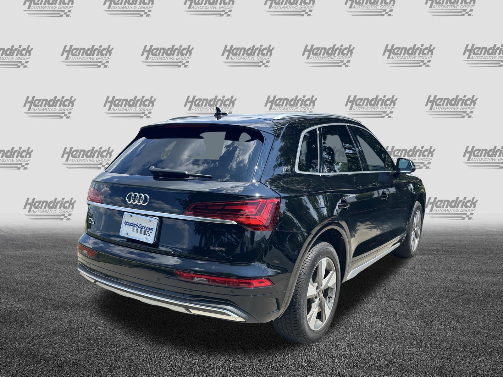 Used 2023 Audi Q5 2.0T Premium w/ Convenience Package AWD/4WD image 10