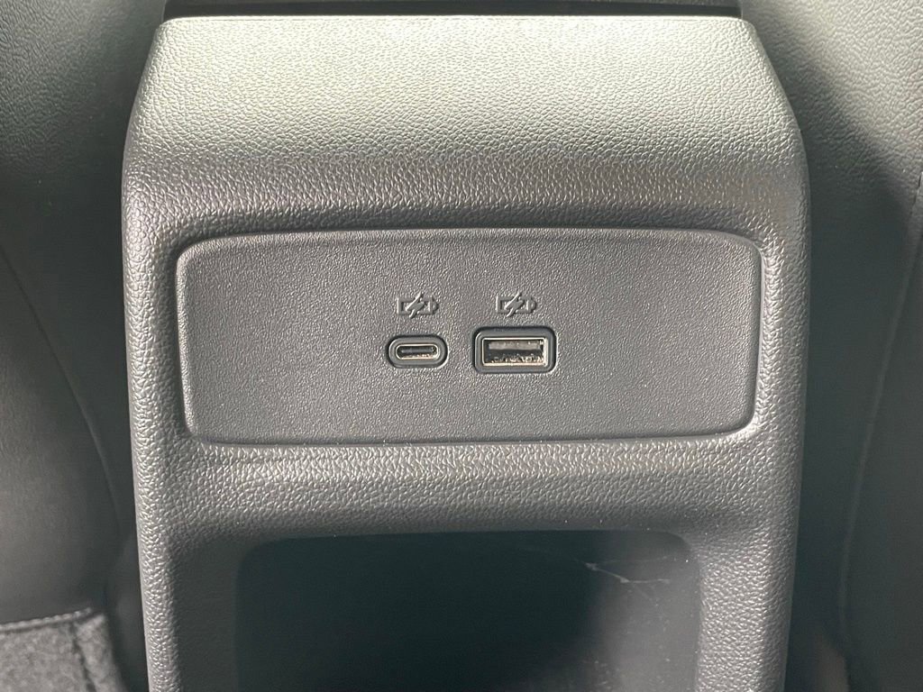 Certified 2025 Chevrolet Trax LT w/ LT Convenience Package image 20