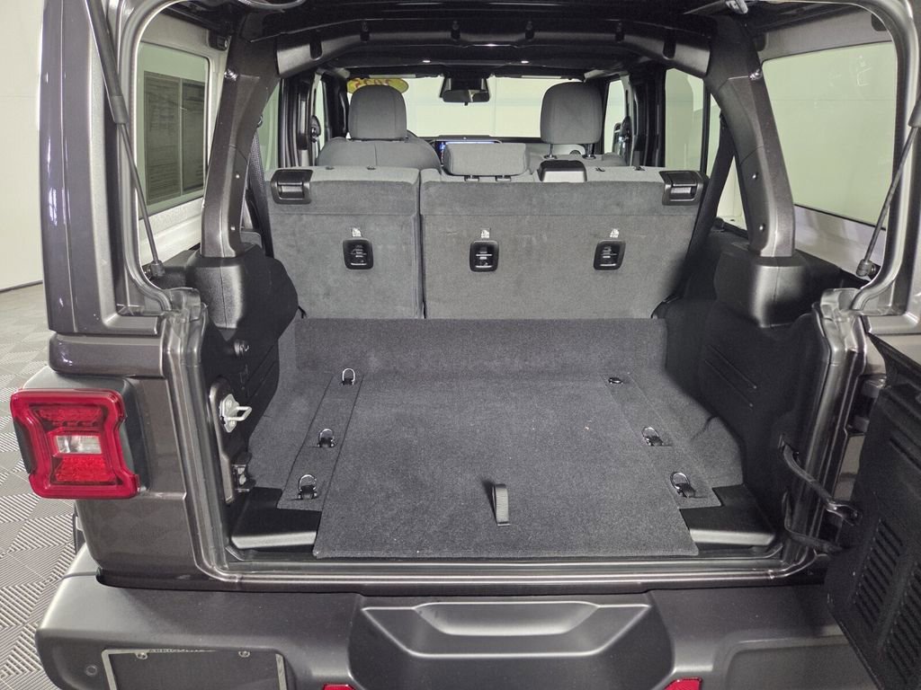 Certified 2025 Jeep Wrangler Sahara w/ Safety Group image 29