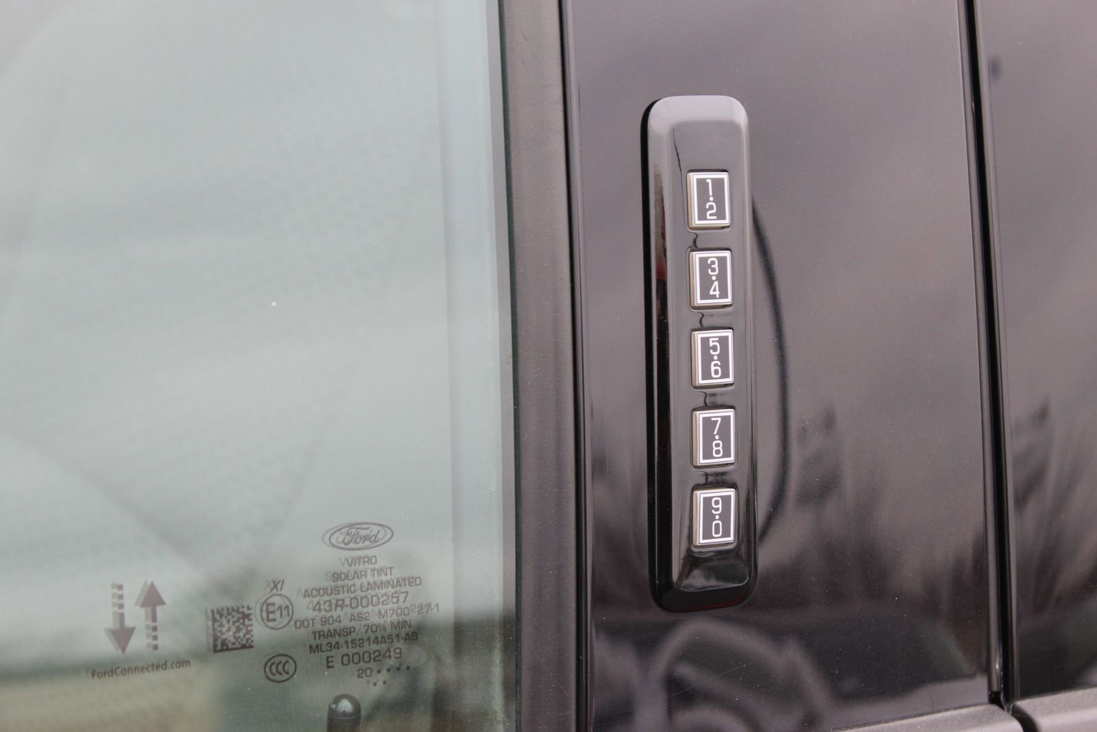 Used 2020 Ford F150 XLT w/ Equipment Group 302A Luxury image 4