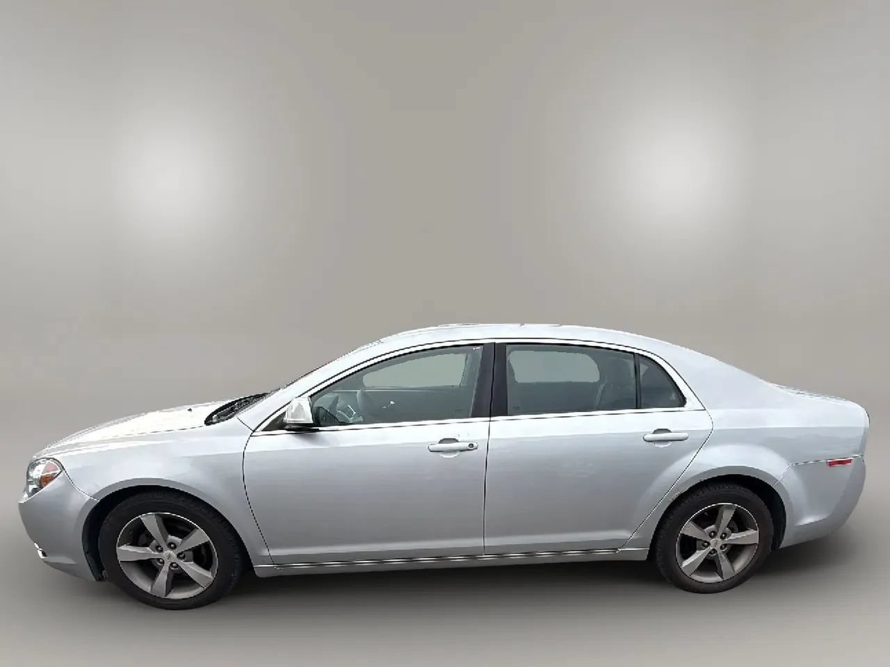 Used 2011 Chevrolet Malibu LT w/ Power Convenience Package FWD image 2