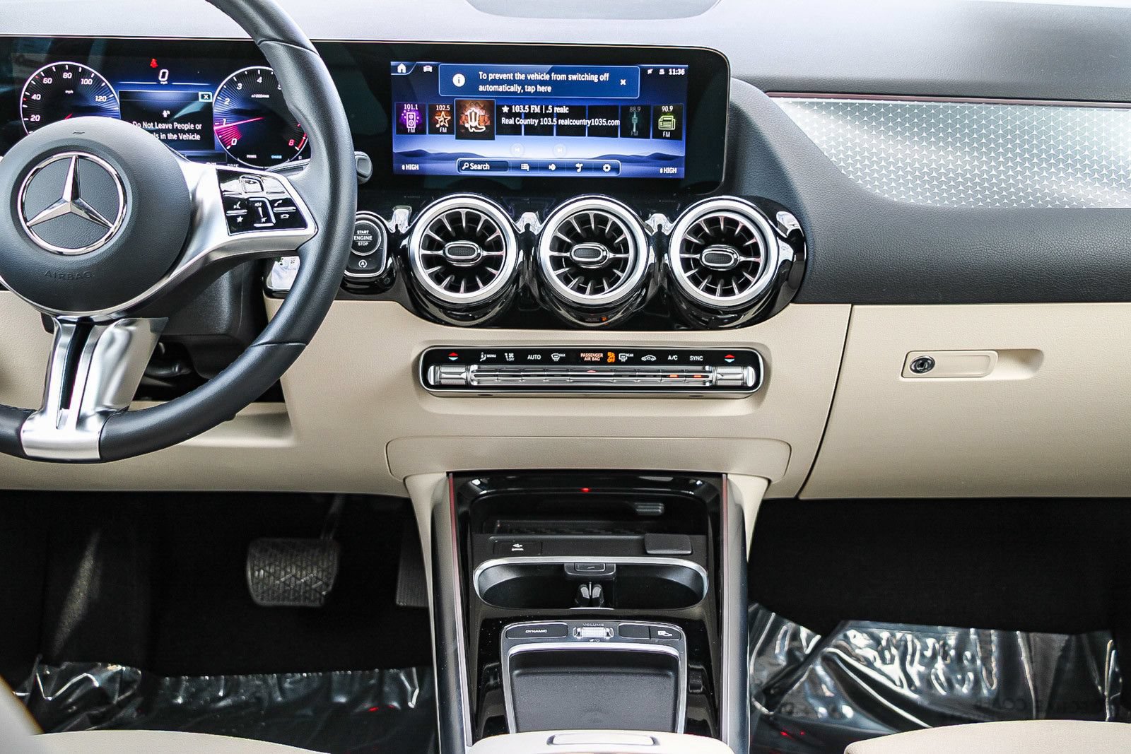 Used 2025 Mercedes-Benz GLA 250 image 12