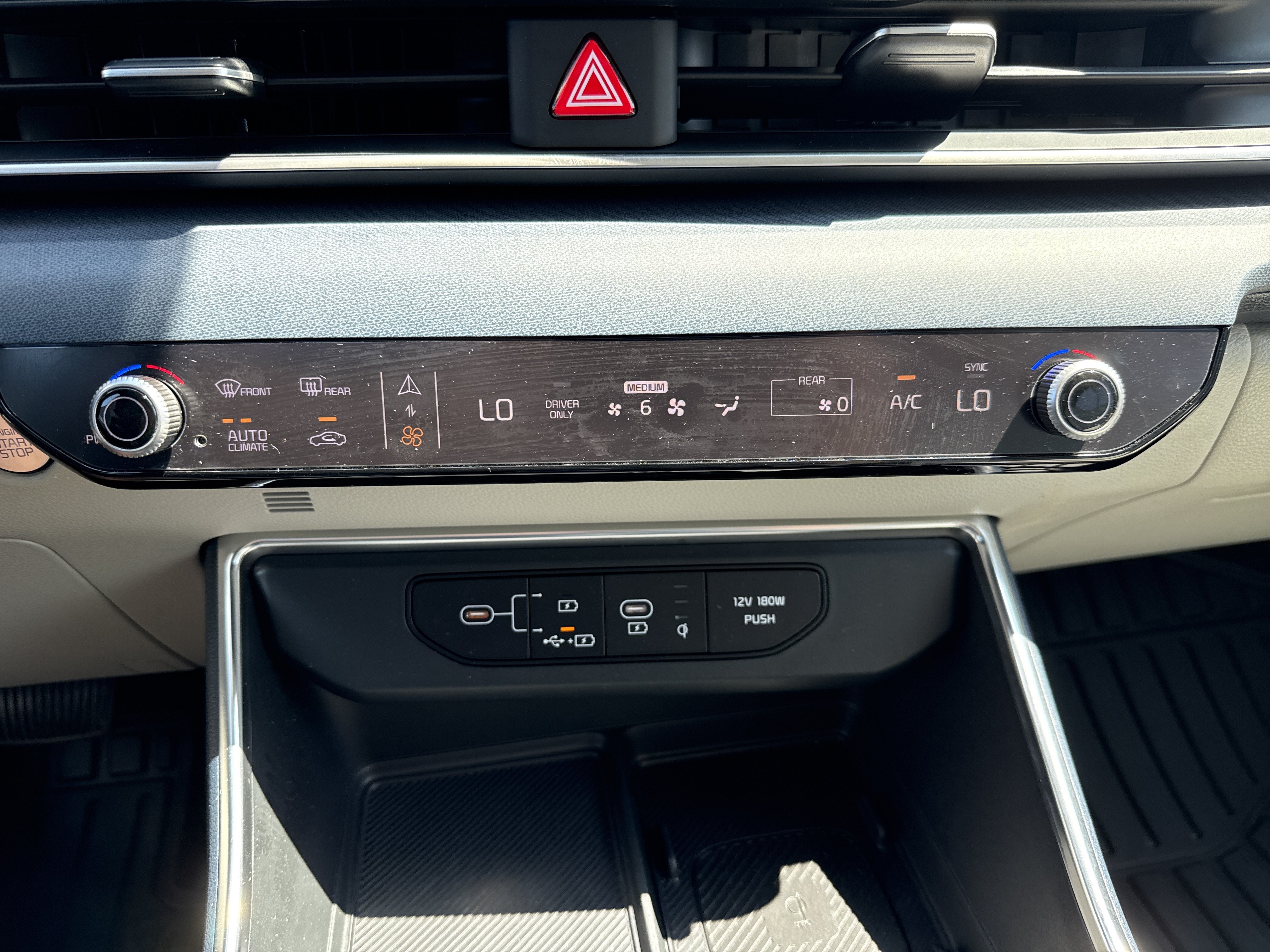 Certified 2025 Kia Carnival SX FWD image 26