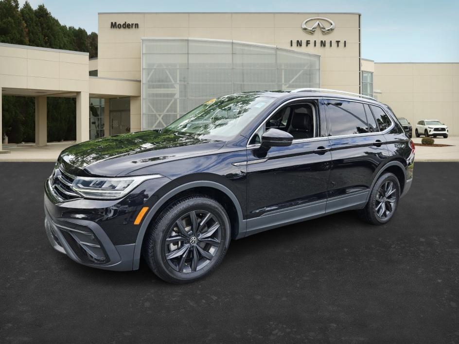 Used 2024 Volkswagen Tiguan SE