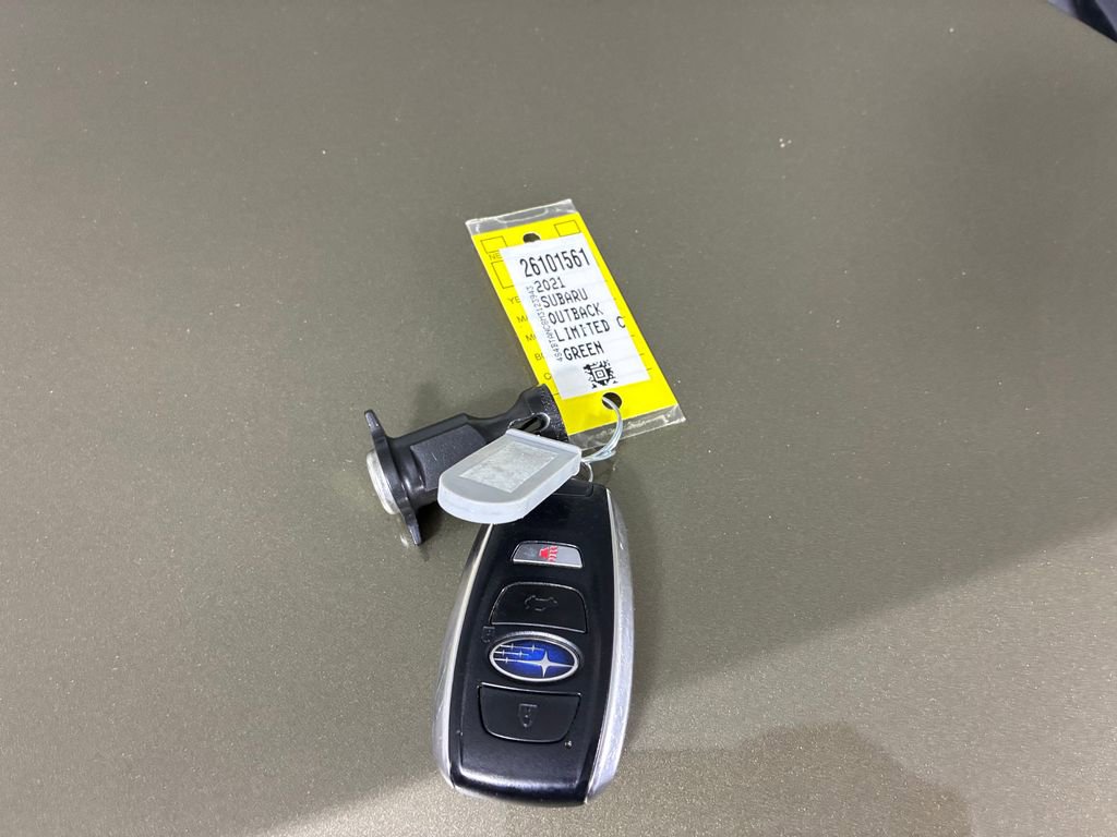 Used 2021 Subaru Outback Limited image 33