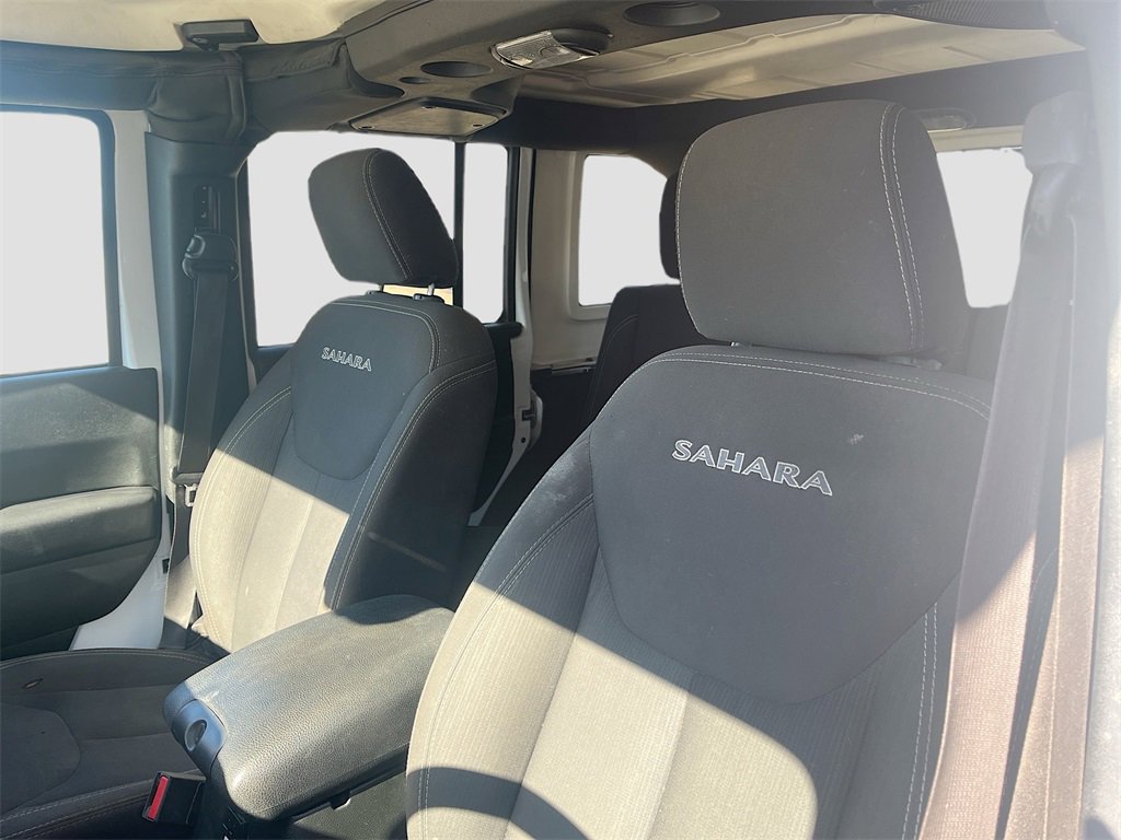 Used 2018 Jeep Wrangler Unlimited Sahara image 18