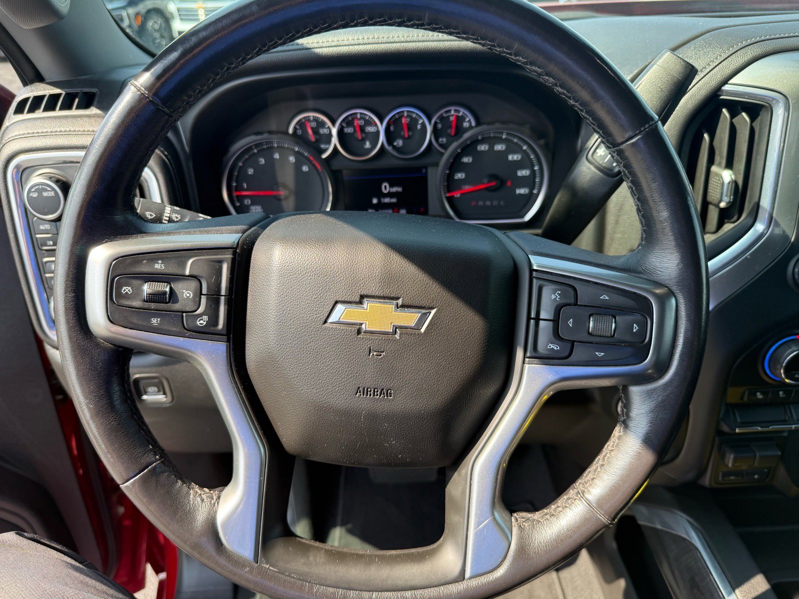 Used 2021 Chevrolet Silverado 2500 LTZ w/ LTZ Convenience Package AWD/4WD image 19