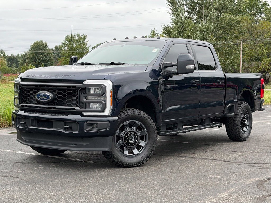 Used 2023 Ford F250 Lariat w/ Sport Appearance Package AWD/4WD image 2