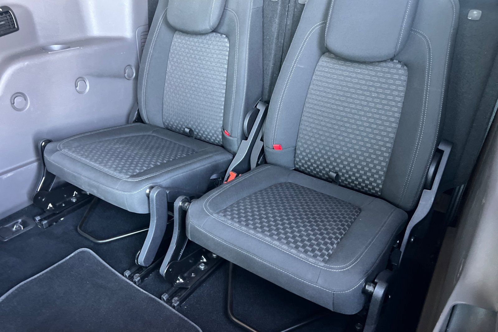 Used 2020 Ford Transit Connect XLT FWD image 15