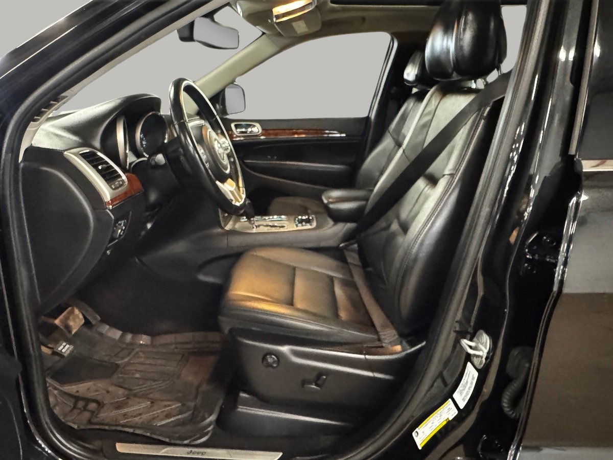 Used 2013 Jeep Grand Cherokee Limited w/ Trailer Tow Group image 16