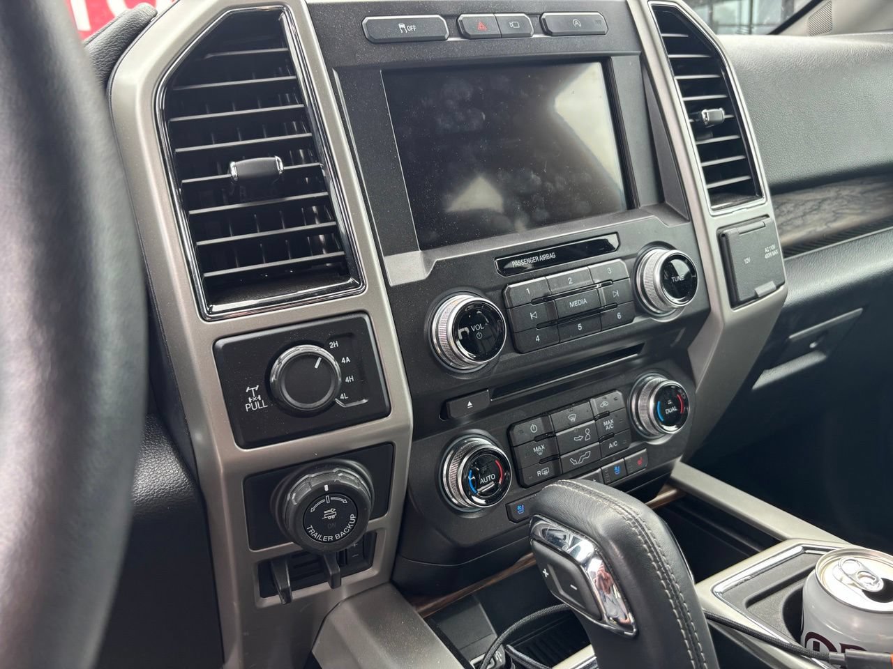Used 2018 Ford F150 Lariat w/ Equipment Group 502A Luxury AWD/4WD image 15