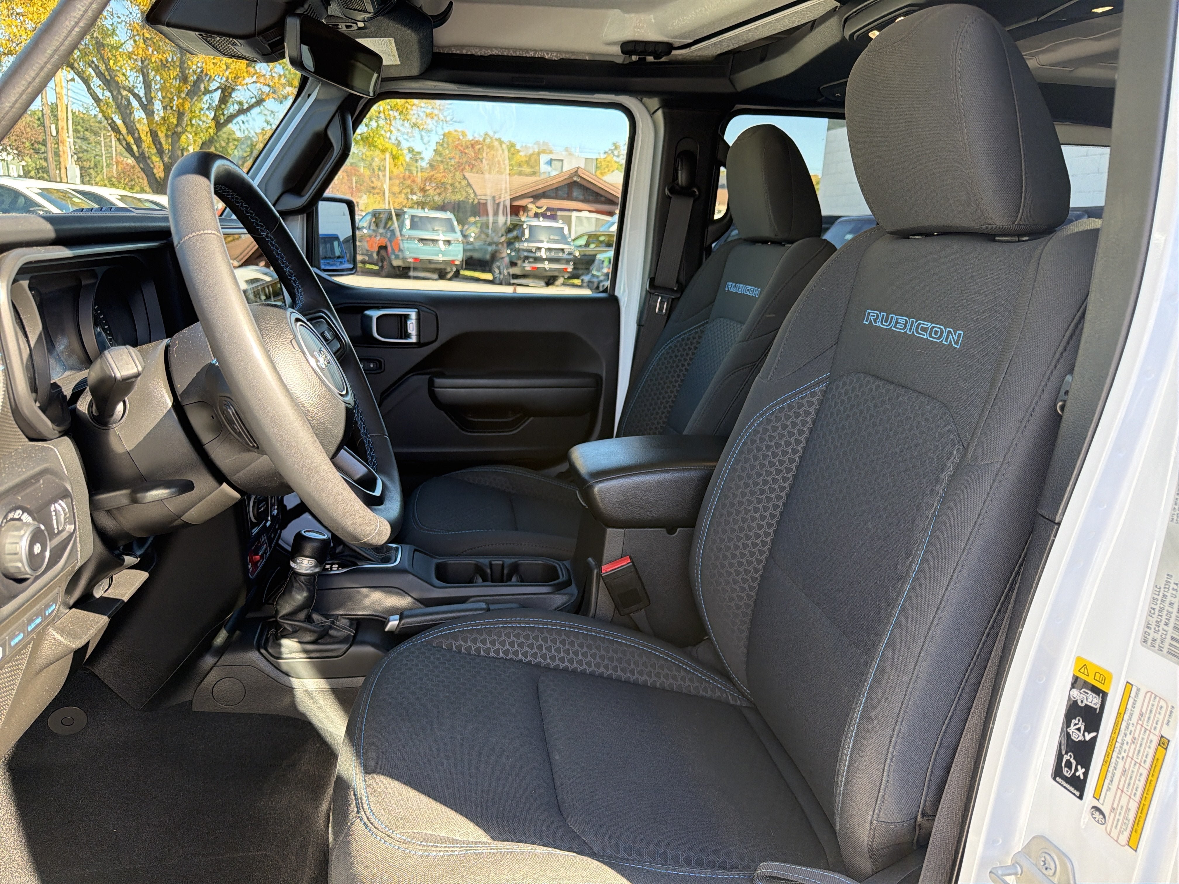 Used 2024 Jeep Wrangler Unlimited Rubicon 4xe w/ Technology Group AWD/4WD image 11