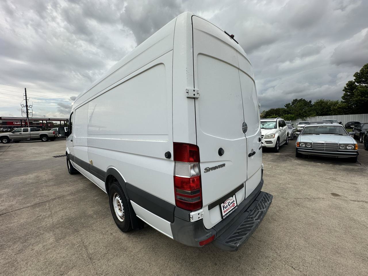 Used 2012 Freightliner Sprinter 2500 RWD image 4