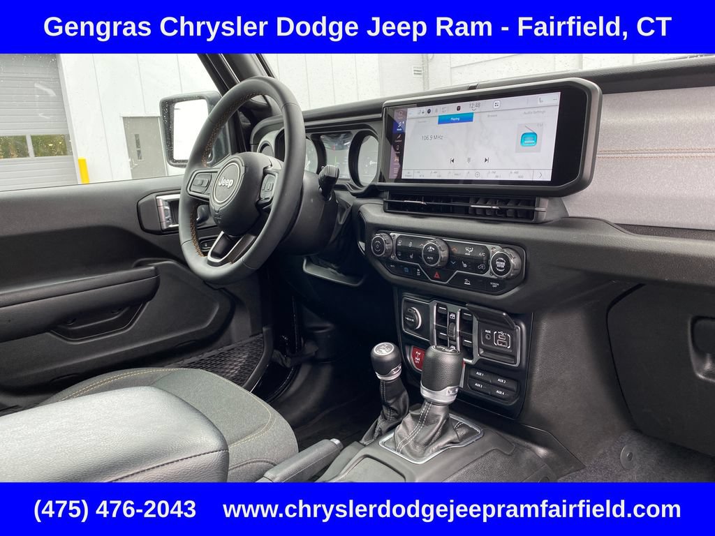 Used 2024 Jeep Wrangler Unlimited AWD/4WD image 42