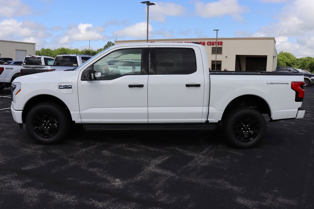 Used 2025 Ford F150 Lightning XLT image 7