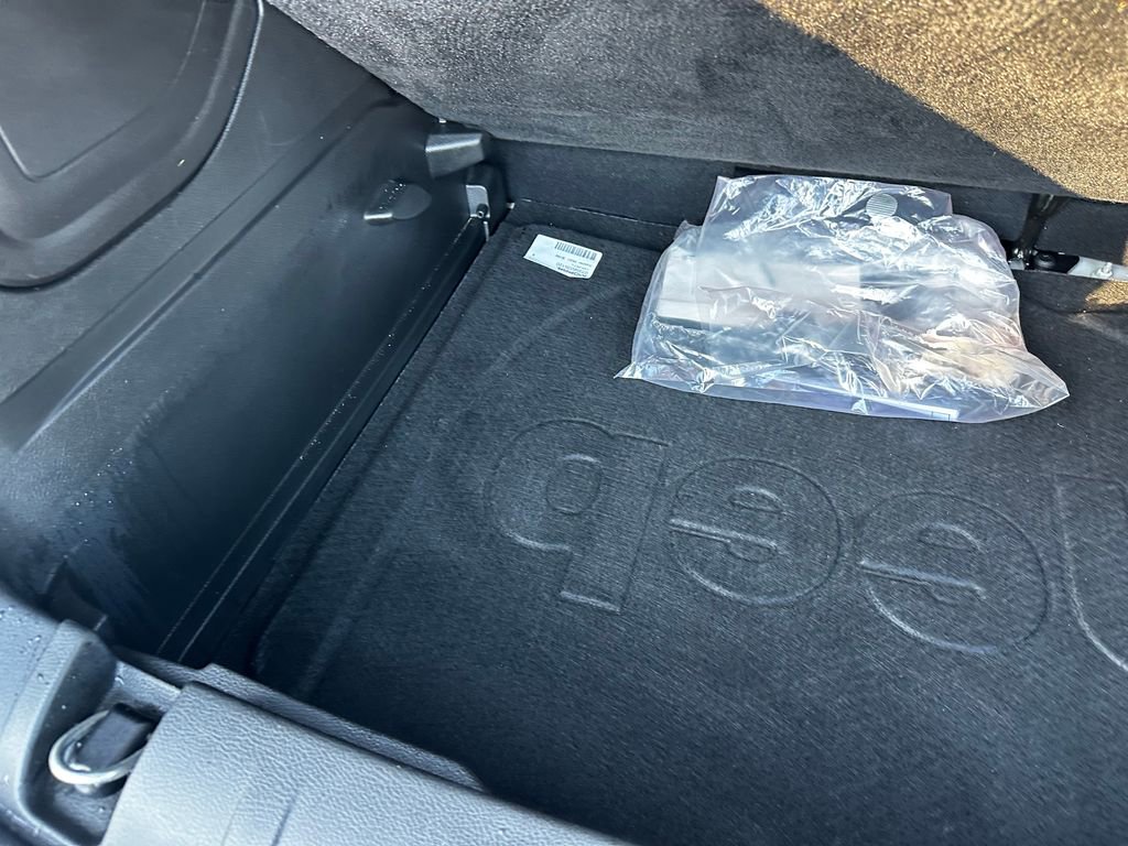 Used 2021 Jeep Renegade Latitude image 44