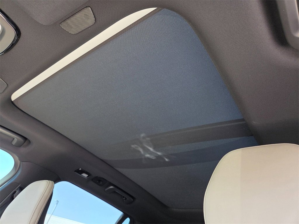 New 2026 Volvo XC90 B6 Plus w/ Protection Package Premier image 10