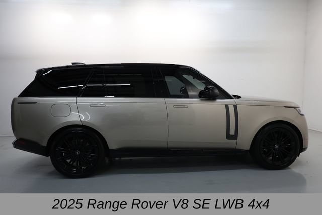 Used 2025 Land Rover Range Rover Long Wheelbase SE AWD/4WD image 4