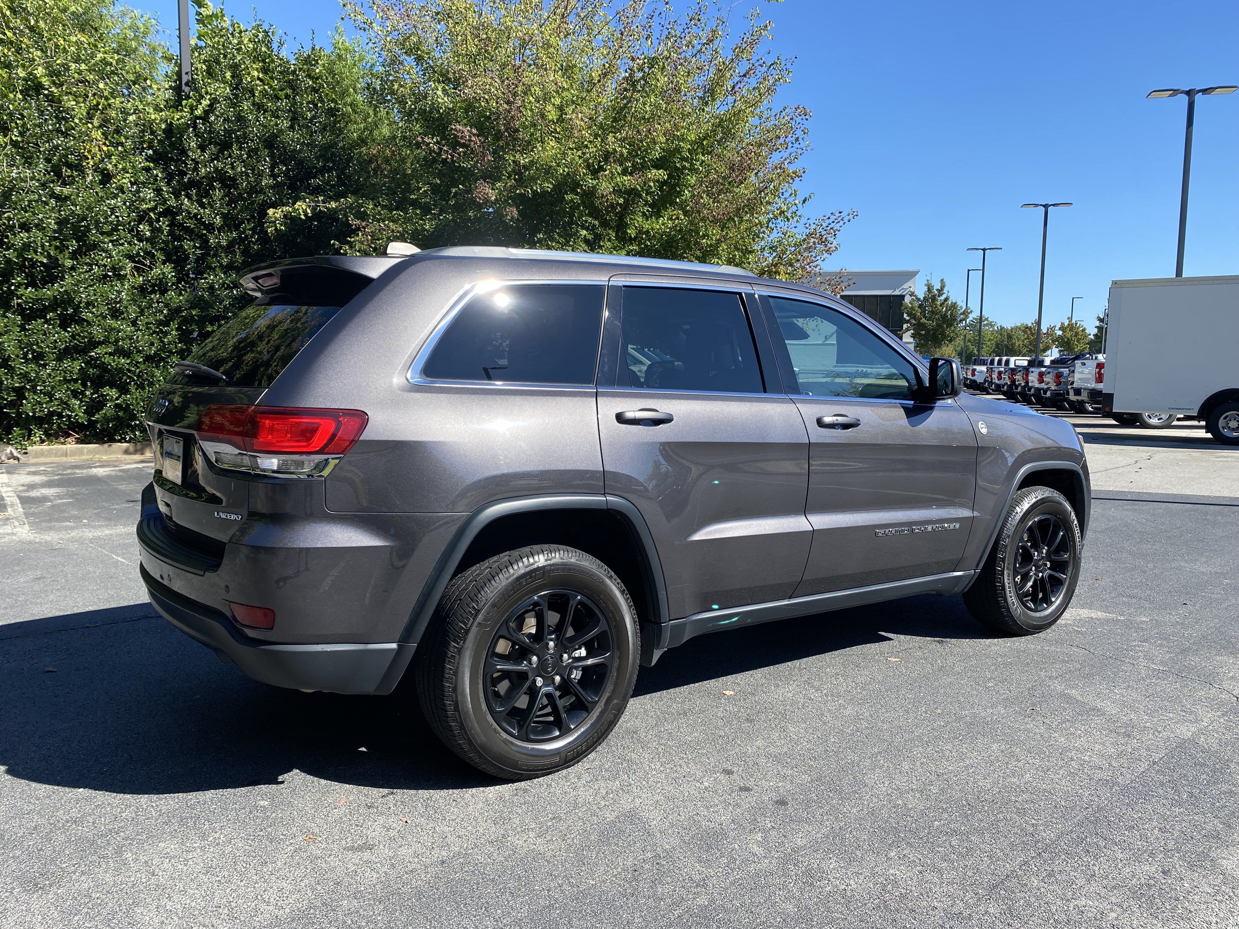 Used 2021 Jeep Grand Cherokee Laredo AWD/4WD image 9