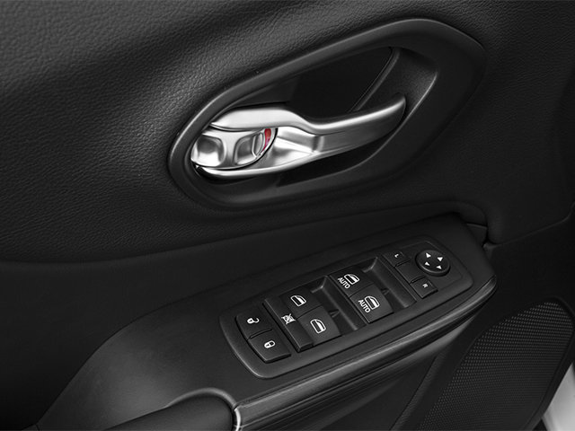 Used 2014 Jeep Cherokee Trailhawk w/ Comfort/Convenience Group image 22