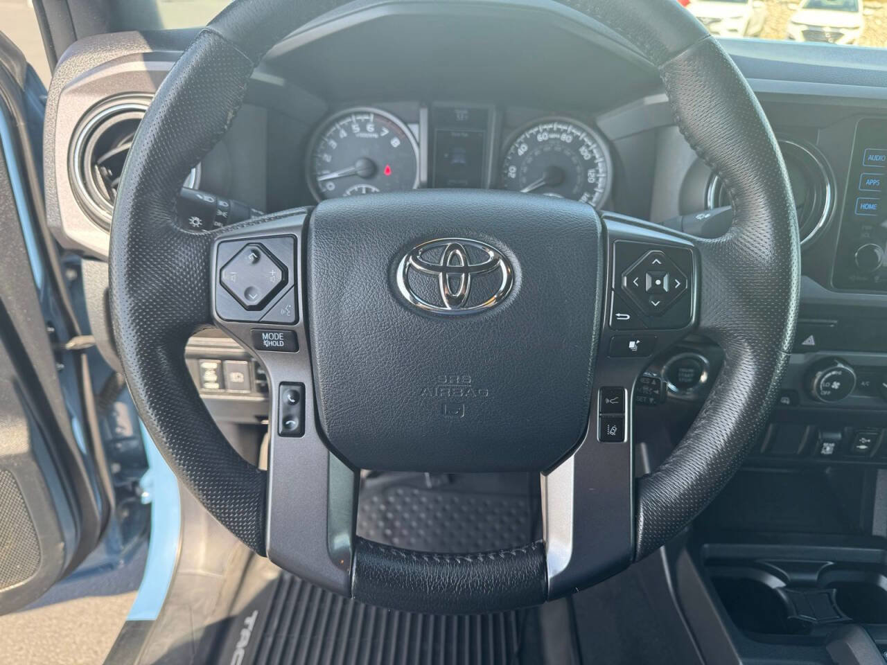 Used 2019 Toyota Tacoma TRD Off-Road AWD/4WD image 15