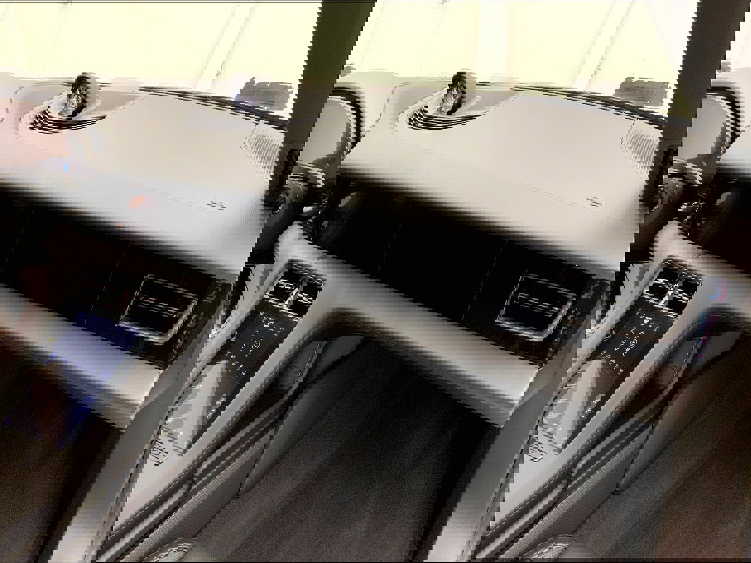 Used 2025 Porsche Taycan image 21