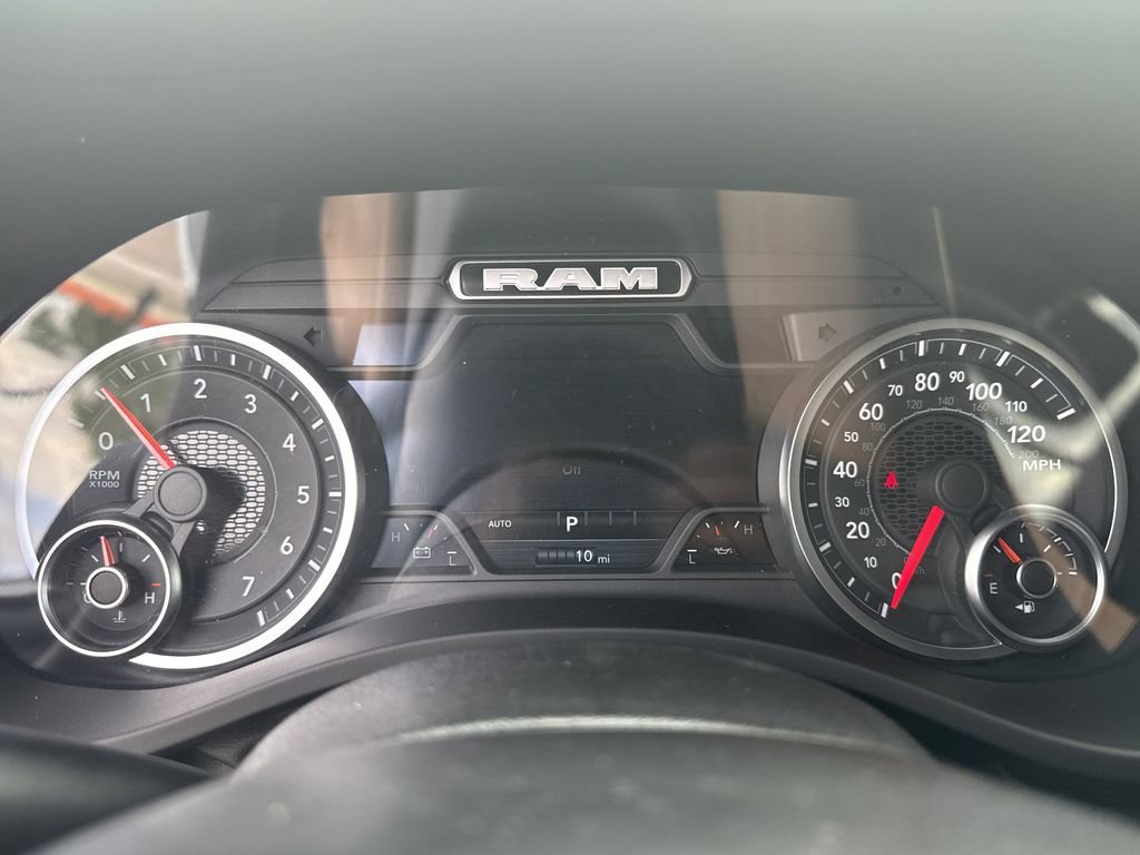 New 2026 RAM 1500 4x4 Crew Cab image 17