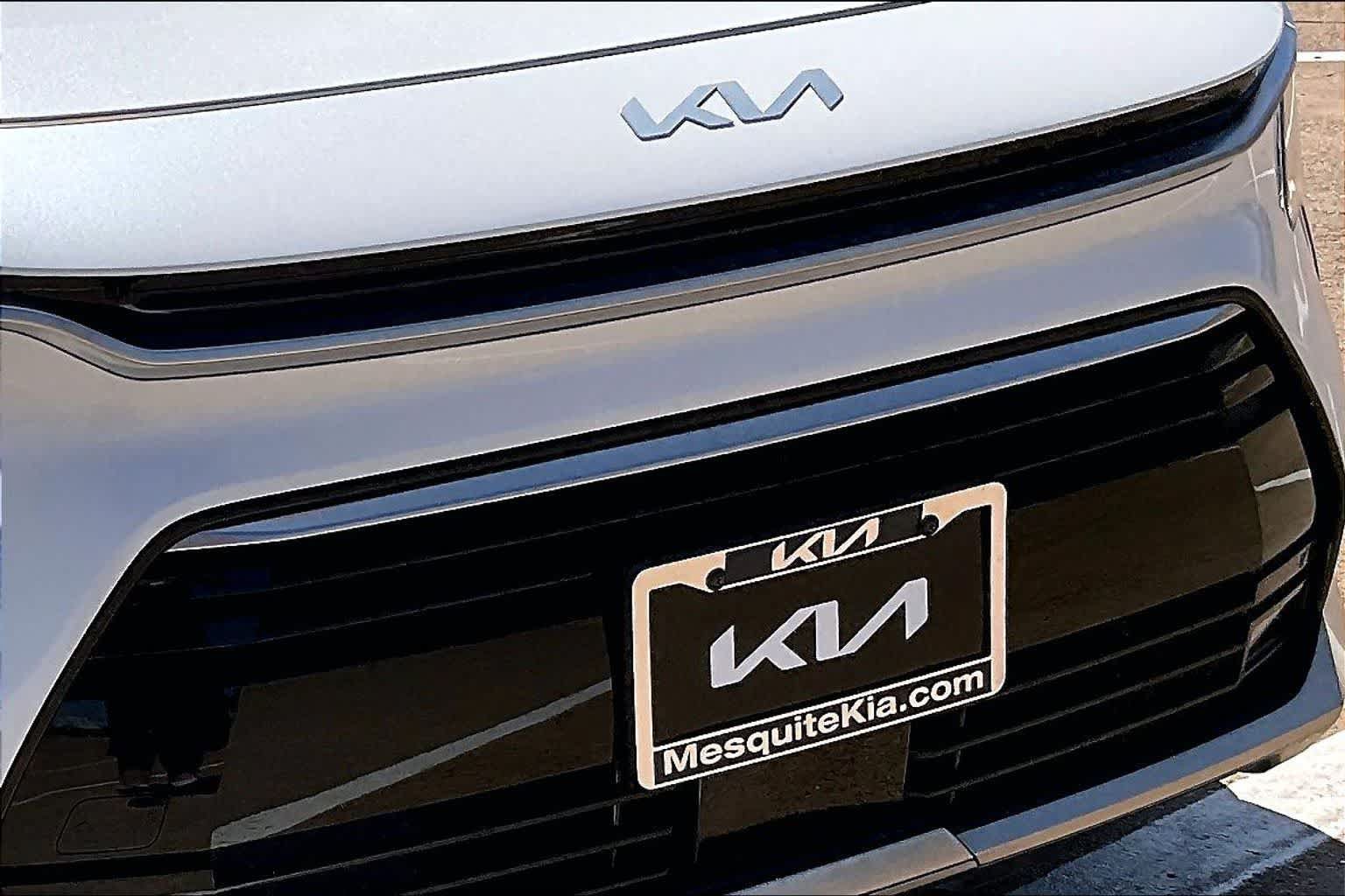 Certified 2023 Kia Niro EX Touring FWD image 33