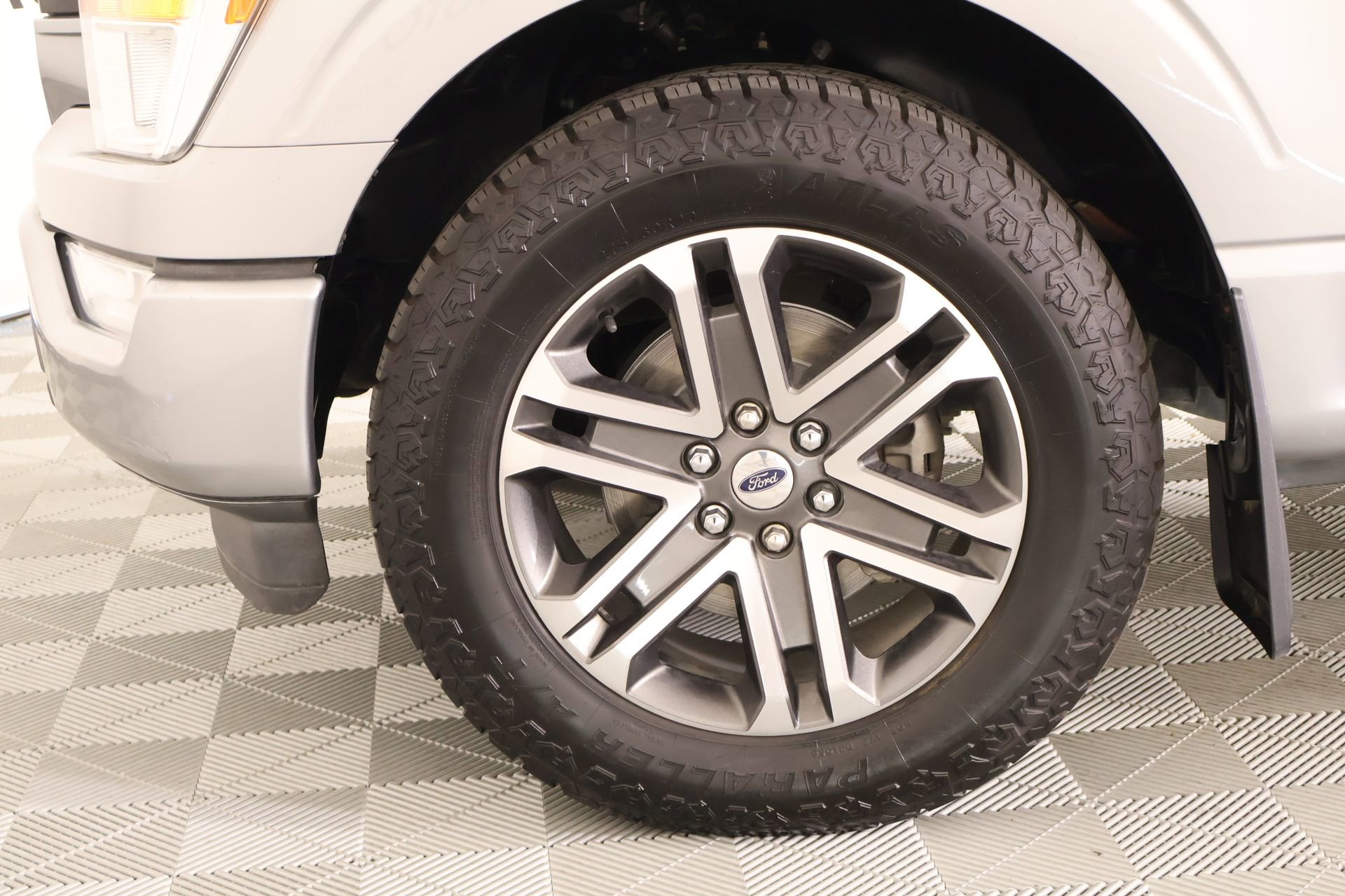 Used 2021 Ford F150 XL w/ STX Appearance Package RWD image 16