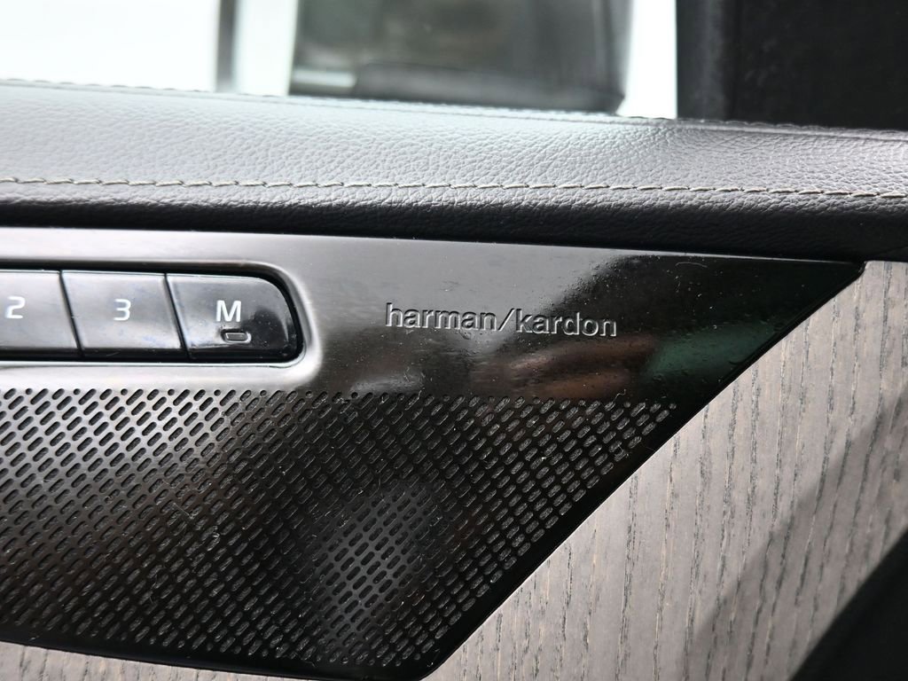 Used 2021 Volvo XC90 T6 Inscription image 11