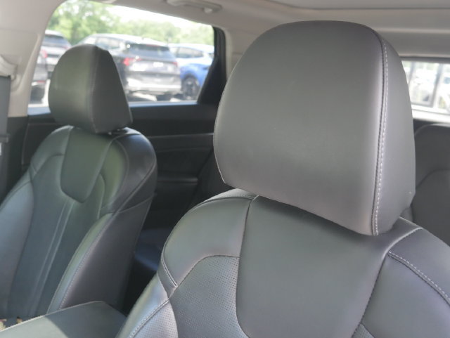 Used 2025 Kia Sorento SX FWD image 37