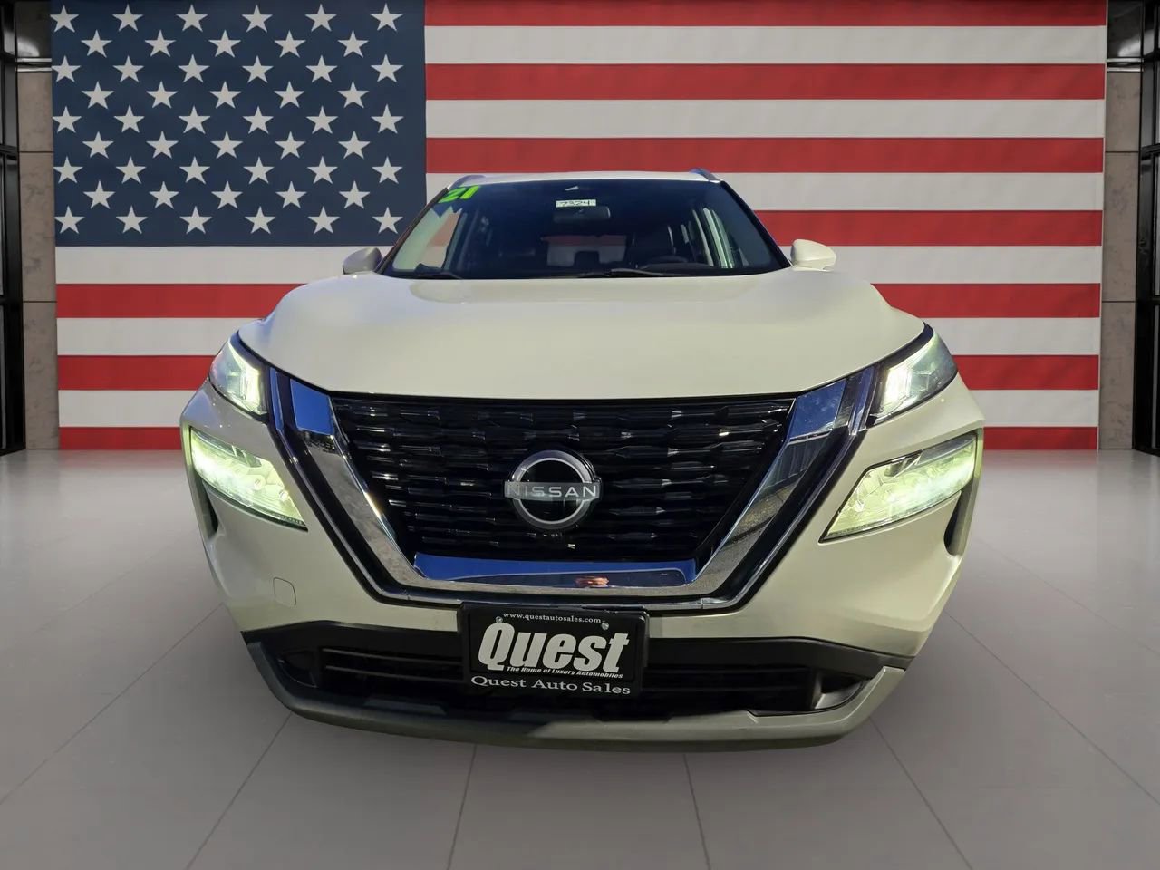 Used 2021 Nissan Rogue SV w/ Premium Package image 13