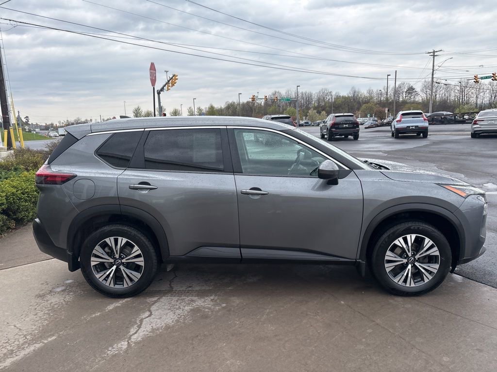 Used 2022 Nissan Rogue SV w/ SV Premium Package AWD/4WD image 5