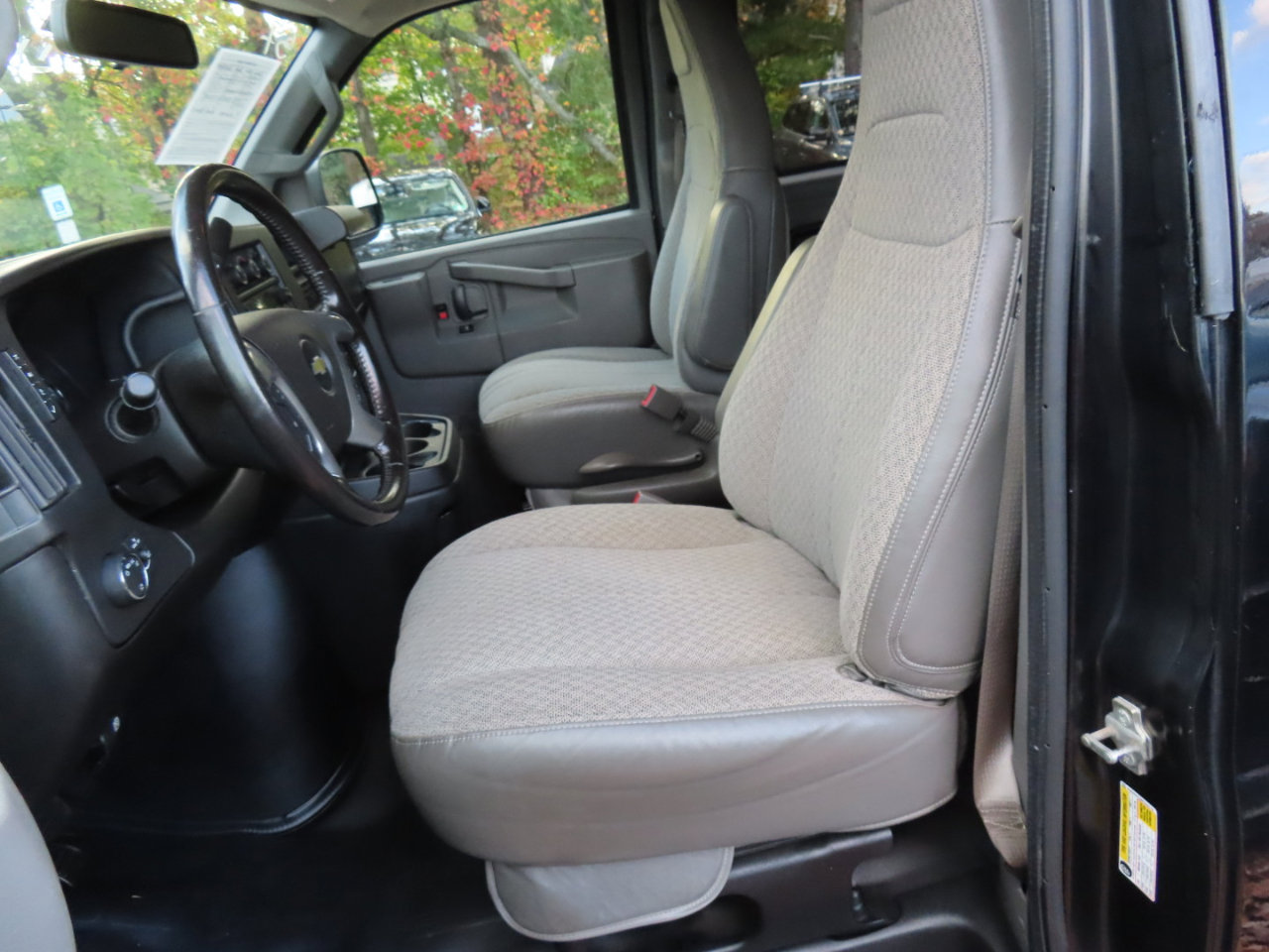 Used 2017 Chevrolet Express 2500 LS image 9