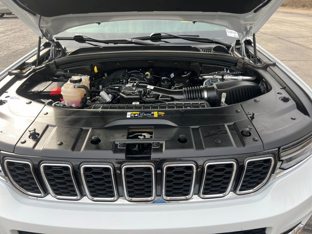Used 2024 Jeep Grand Cherokee L Limited image 26
