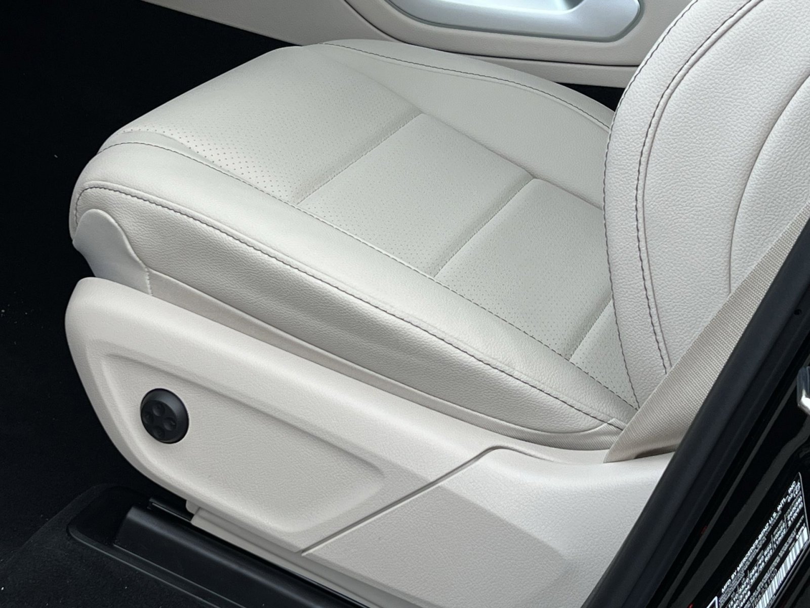 New 2026 Mercedes-Benz GLE 450 4MATIC image 12