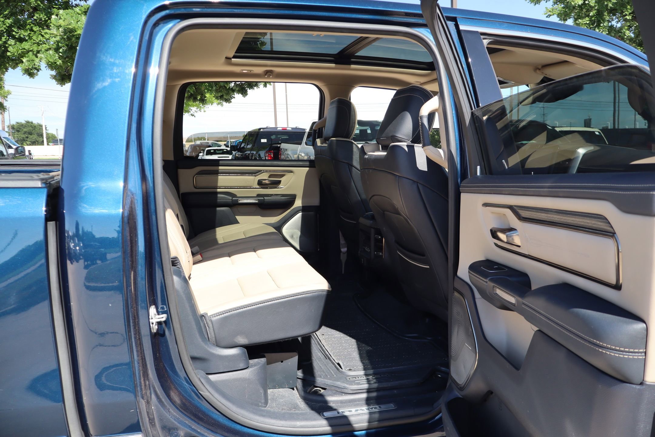 Used 2020 RAM 1500 Limited AWD/4WD image 31