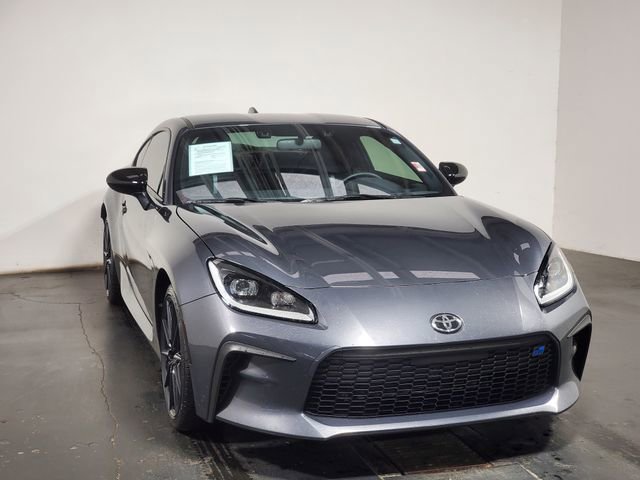 Used 2024 Toyota GR86 Premium image 2