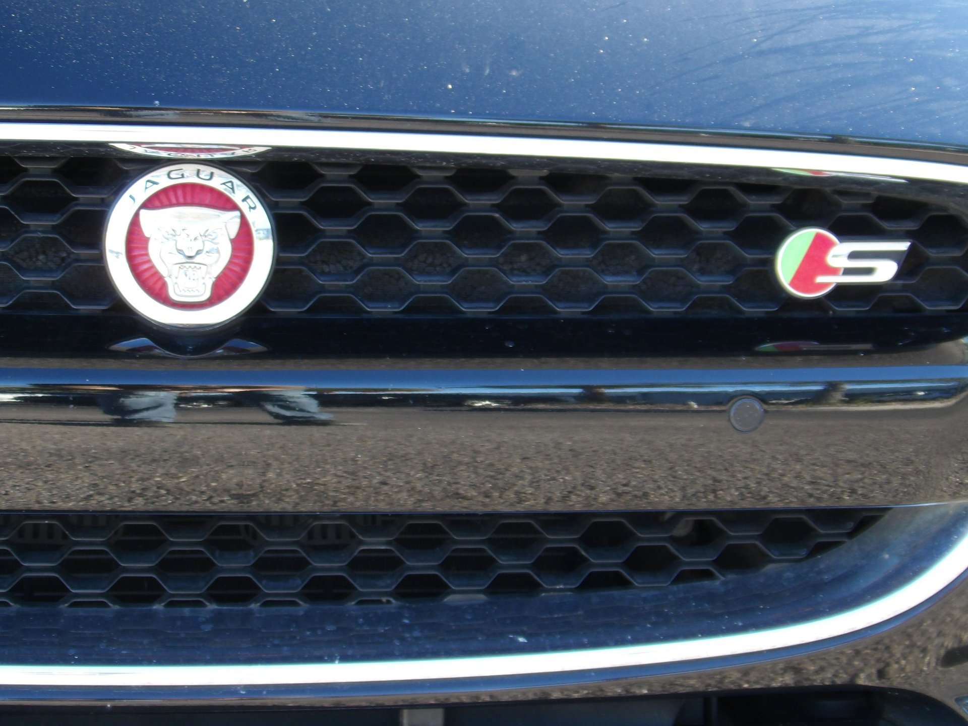 Used 2015 Jaguar F-TYPE S image 28