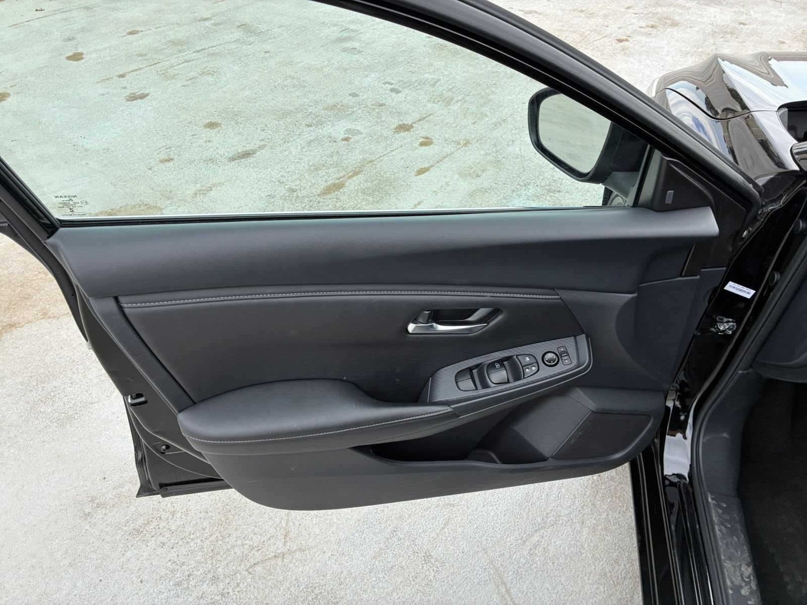 Used 2025 Nissan Sentra SV FWD image 18