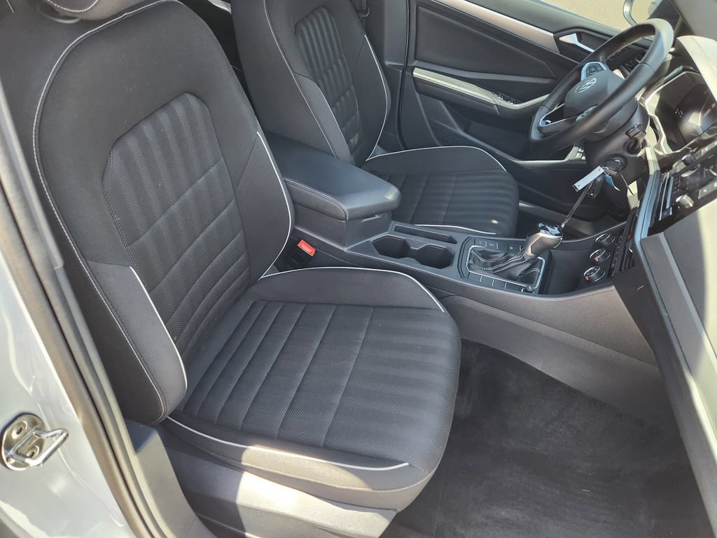 Used 2024 Volkswagen Jetta Sport FWD image 11