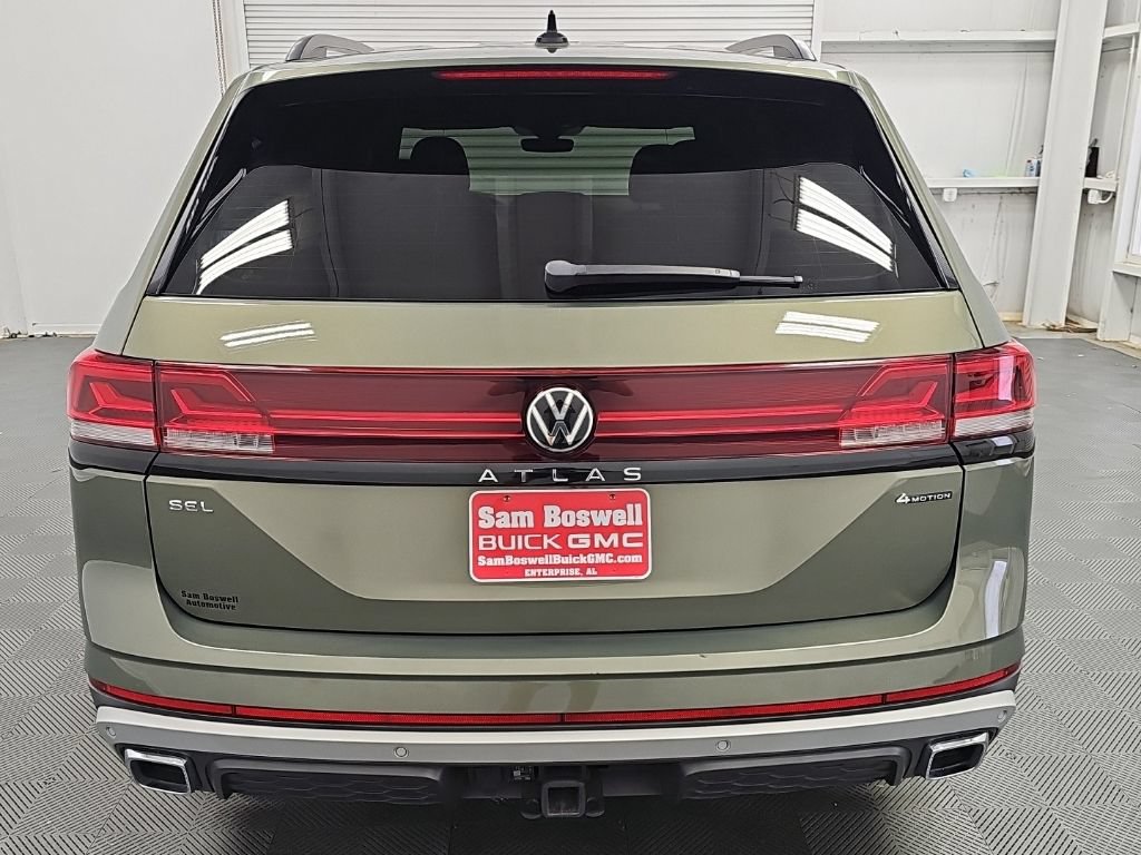 Used 2024 Volkswagen Atlas Peak Edition SEL AWD/4WD image 8