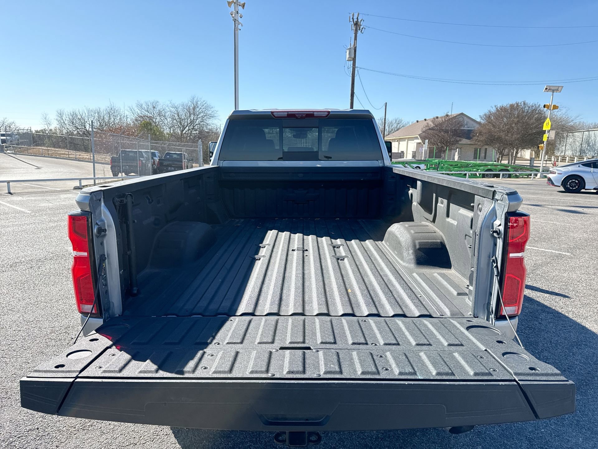 Used 2025 Chevrolet Silverado 3500 LTZ w/ LTZ Convenience Package AWD/4WD image 27