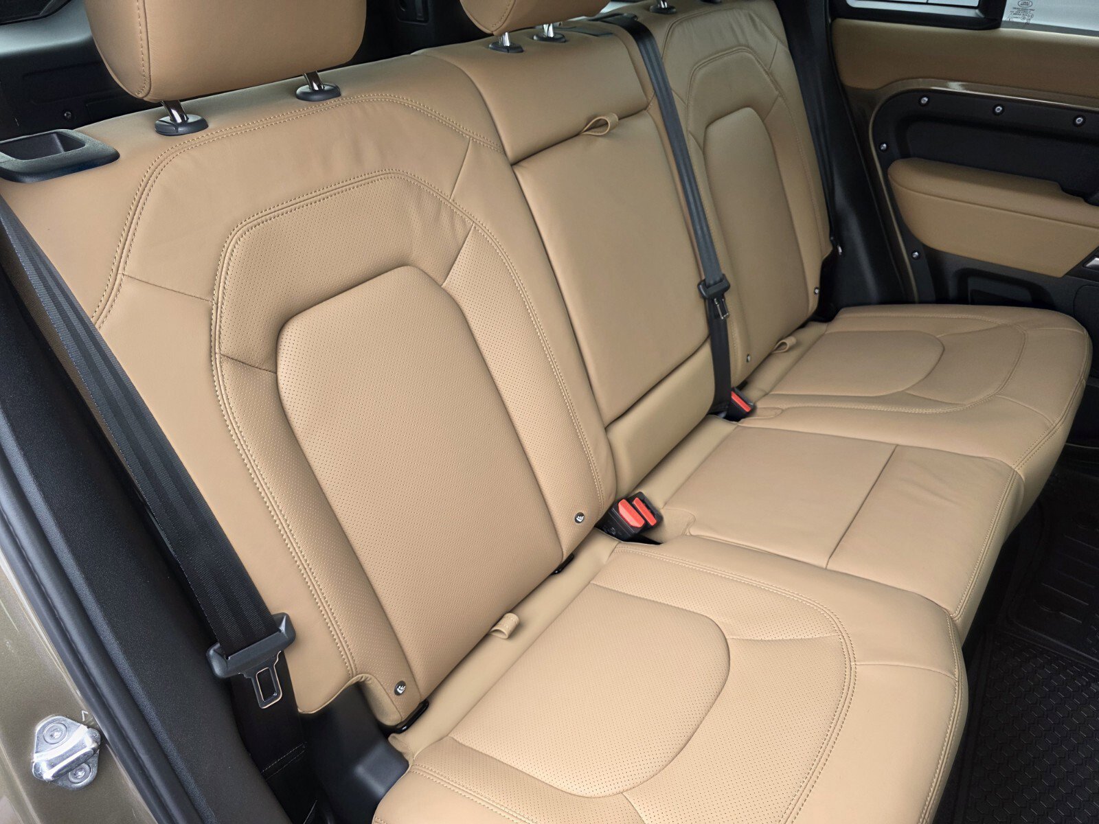 New 2026 Land Rover Defender 110 S image 23