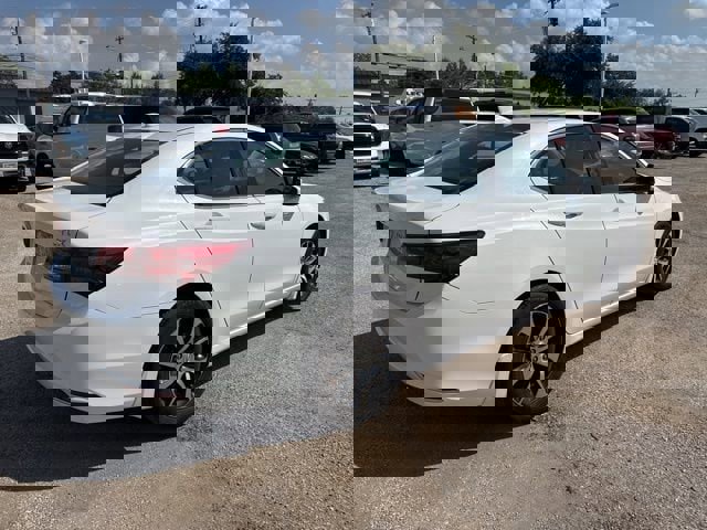 Used 2015 Acura TLX FWD image 3