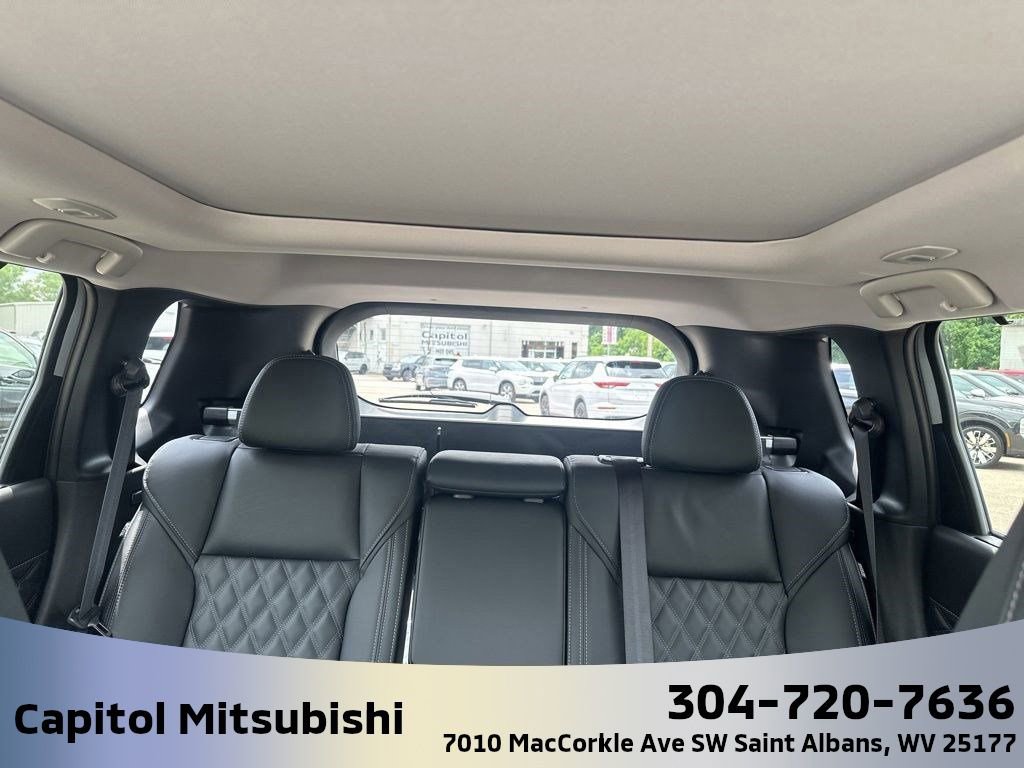 New 2025 Mitsubishi Outlander SEL image 31