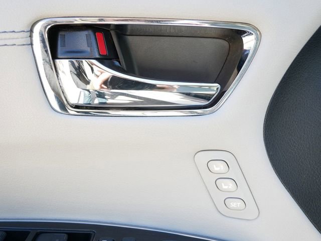 Used 2015 Toyota Avalon Limited w/ Technology Package image 14