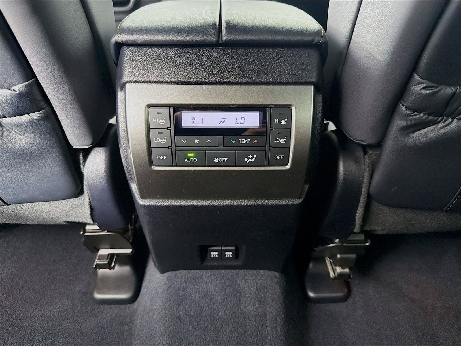 Used 2022 Lexus GX 460 Premium w/ Premium Package AWD/4WD image 22